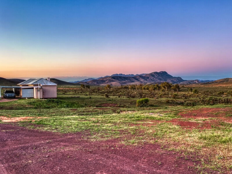 wonoka station cabin sunset